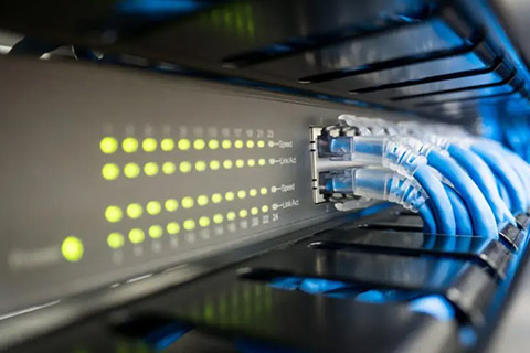 Потужні рішення для дата-центрів великих інфраструктур: